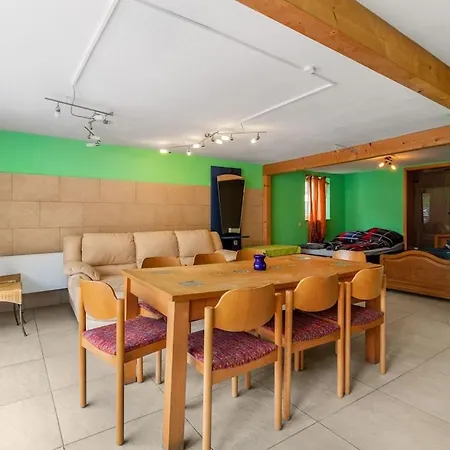 Spacious In With Garden Daire Colmberg