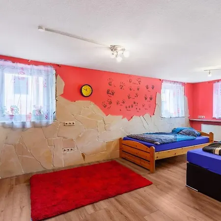 Spacious In With Garden * Colmberg