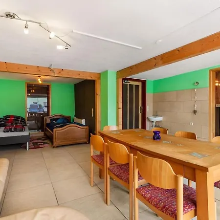 Spacious In With Garden Daire Colmberg